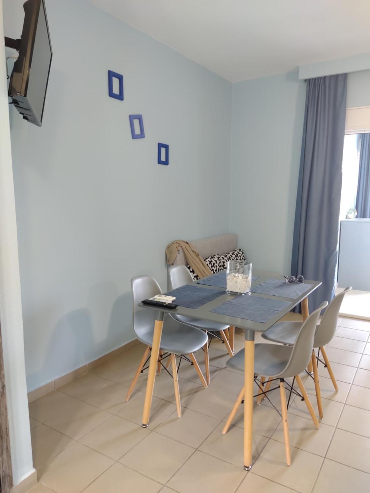 Celeste Deluxe Apartments Skala Potamia  Phòng bức ảnh