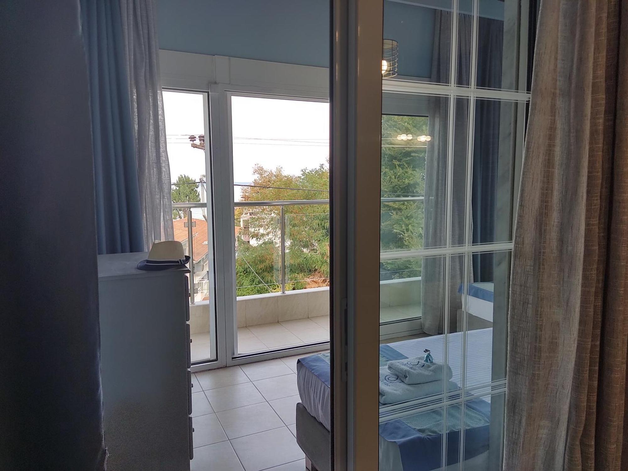 Celeste Deluxe Apartments Skala Potamia  Phòng bức ảnh
